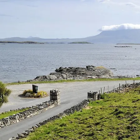 Bed & Breakfast The Olde Castle 3*